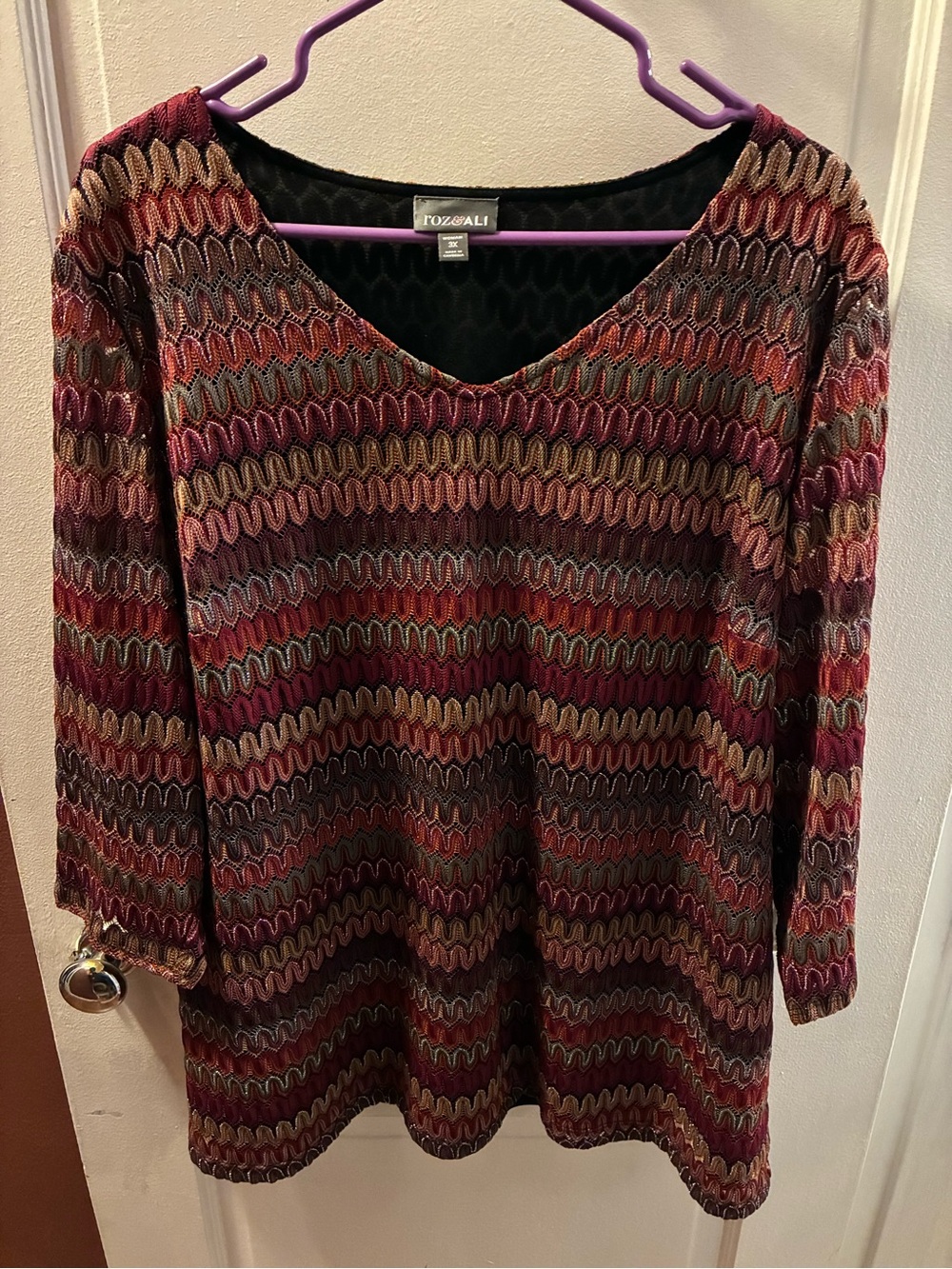 Roz & Ali Burgundy Multicolor Wave Knit V-Neck Long Sleeve Top